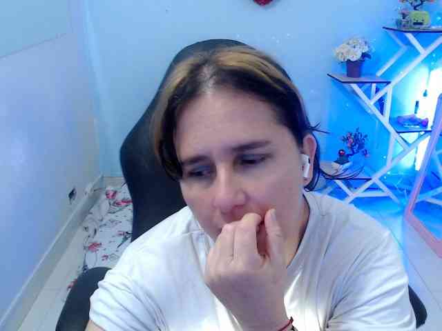 victoria-jones webcam