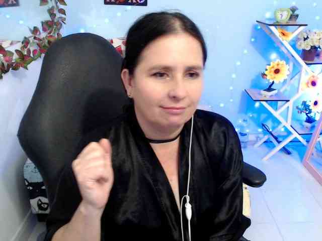 victoria-jones webcam
