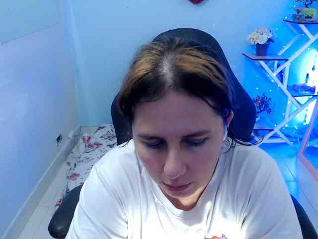 victoria-jones webcam