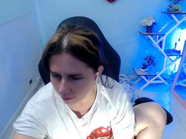 victoria-jones webcam