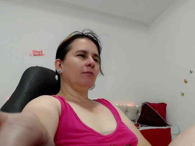 victoria-jones webcam