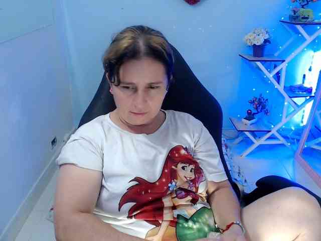 victoria-jones webcam