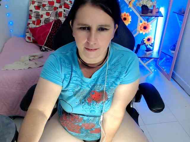 victoria-jones webcam