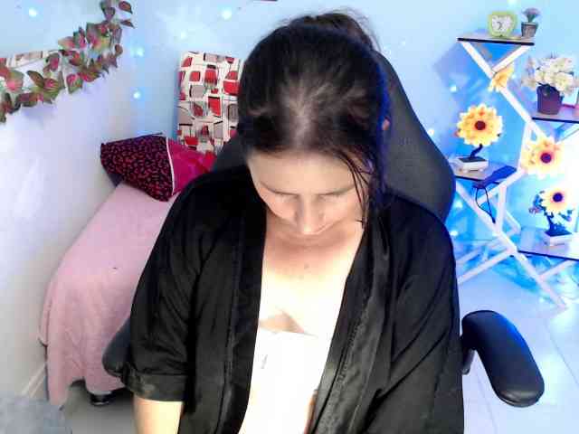 victoria-jones webcam