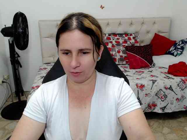 victoria-jones webcam