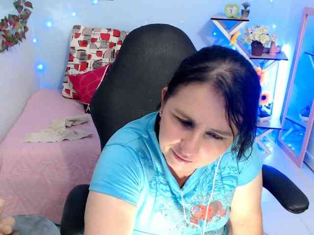 victoria-jones webcam