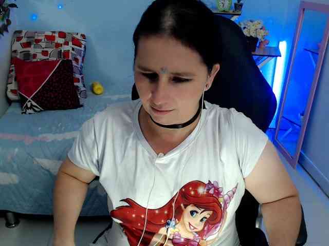 victoria-jones webcam