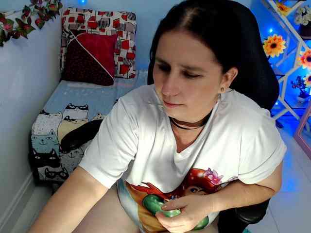 victoria-jones webcam