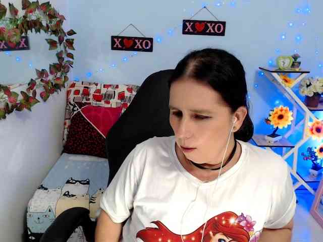 victoria-jones webcam