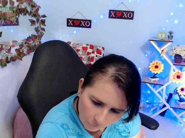 victoria-jones webcam