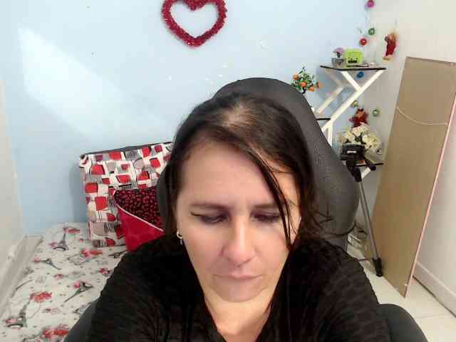 victoria-jones webcam