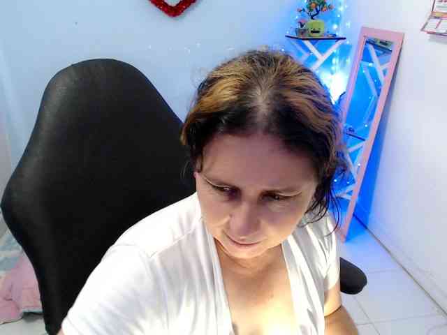 victoria-jones webcam