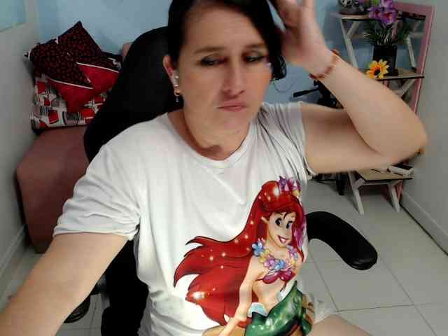 victoria-jones webcam