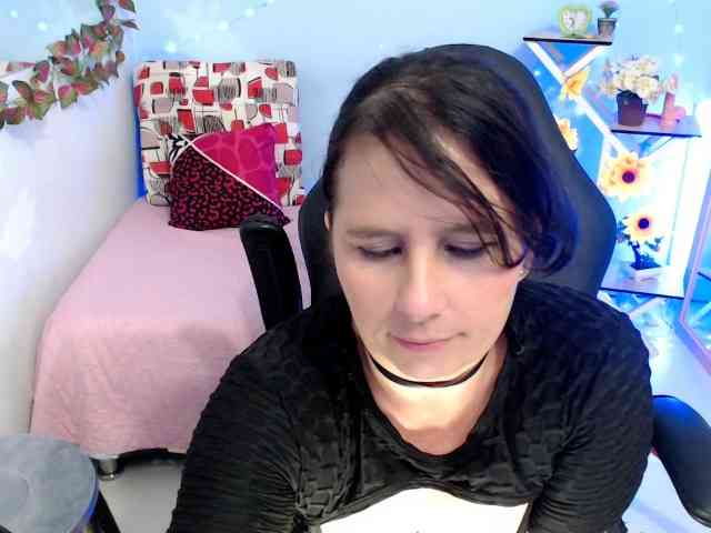 victoria-jones webcam