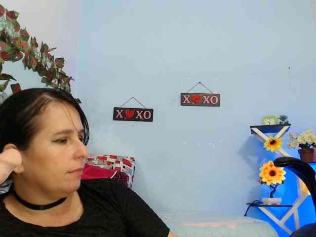 victoria-jones webcam