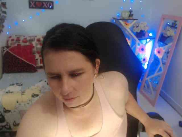 victoria-jones webcam