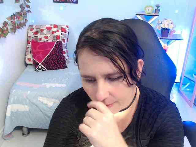 victoria-jones webcam