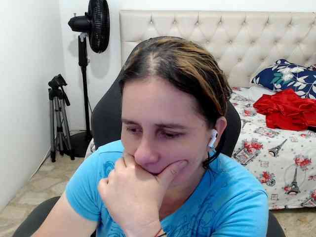 victoria-jones webcam