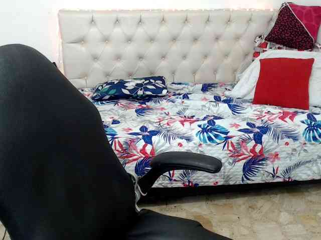 victoria-jones webcam