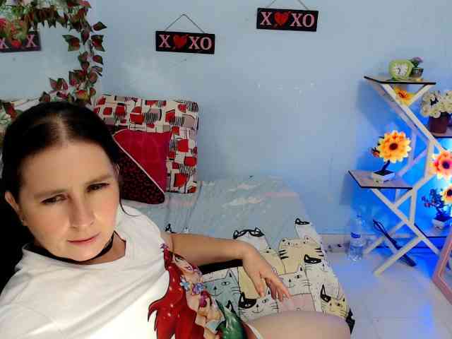 victoria-jones webcam