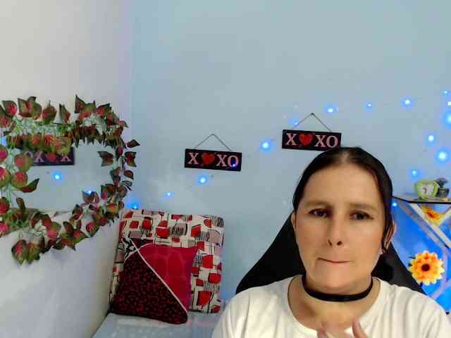 victoria-jones webcam