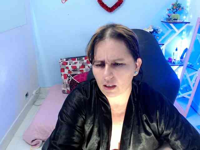 victoria-jones webcam