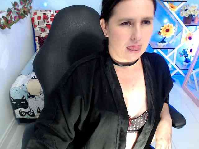victoria-jones webcam