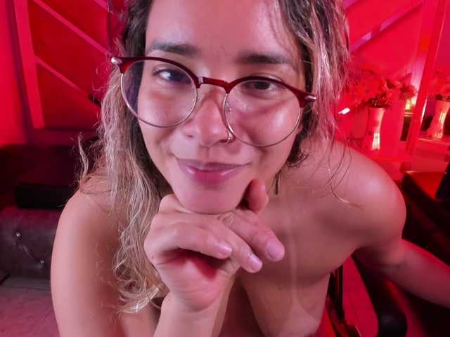 OliviaFox's BongaCams show and profile