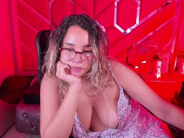 OliviaFox from BongaCams