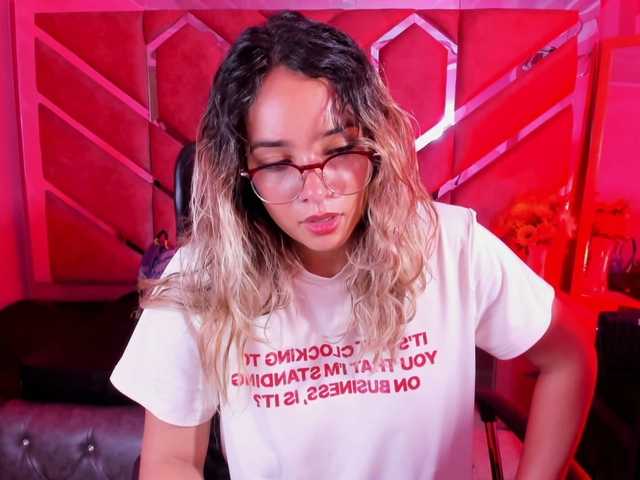 OliviaFox's BongaCams show and profile