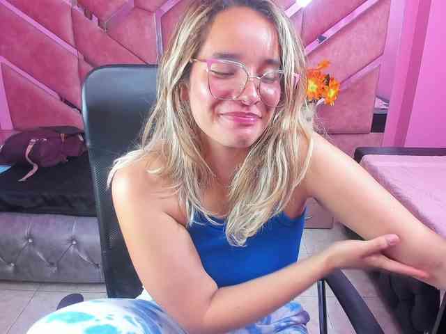 OliviaFox webcam