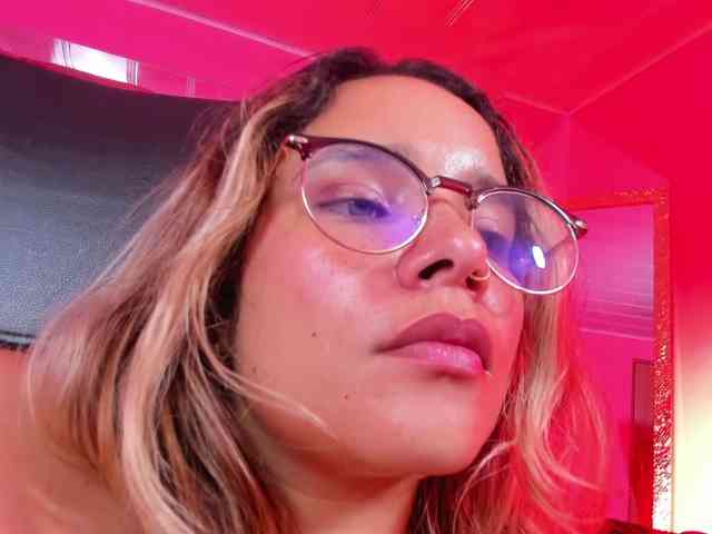 OliviaFox webcam