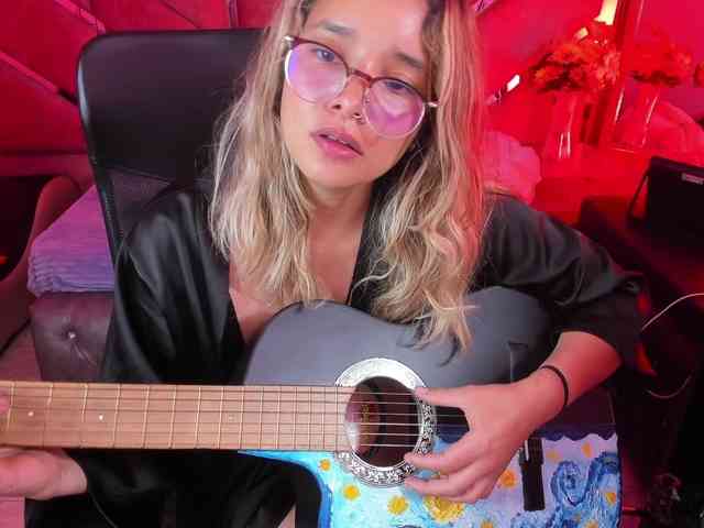 OliviaFox webcam
