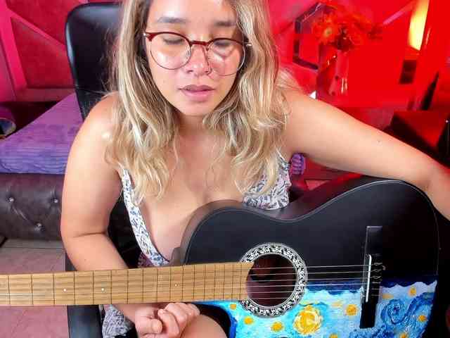OliviaFox webcam