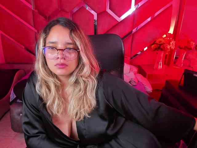 OliviaFox webcam
