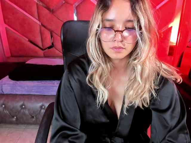 OliviaFox webcam