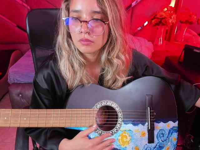 OliviaFox webcam