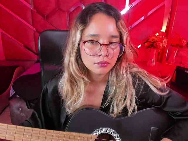 OliviaFox webcam