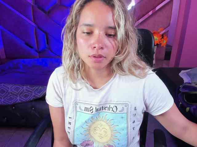 OliviaFox webcam