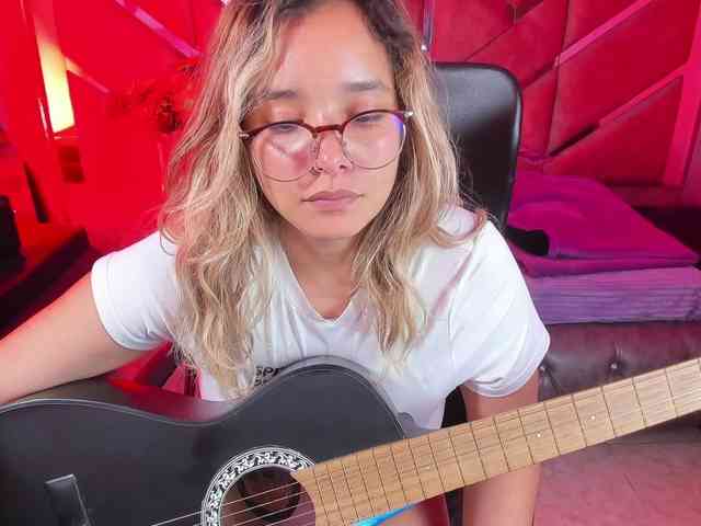 OliviaFox webcam