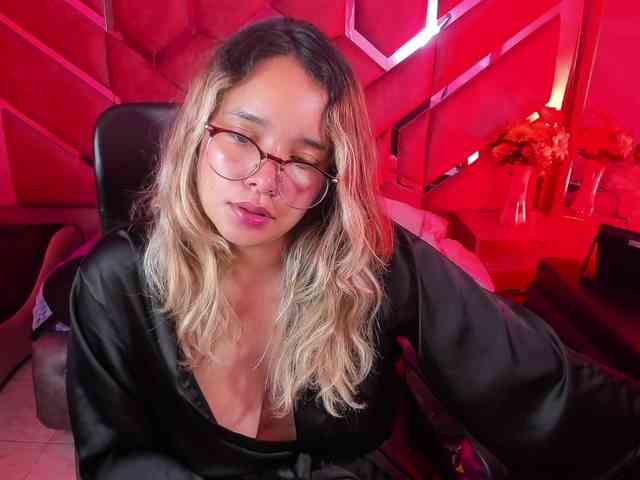 OliviaFox webcam