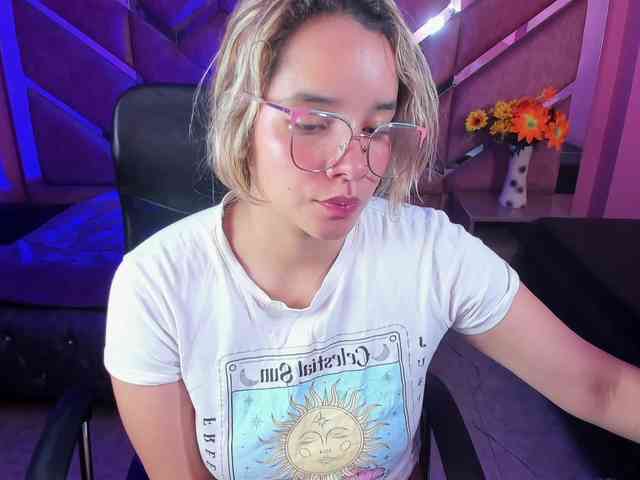 OliviaFox webcam