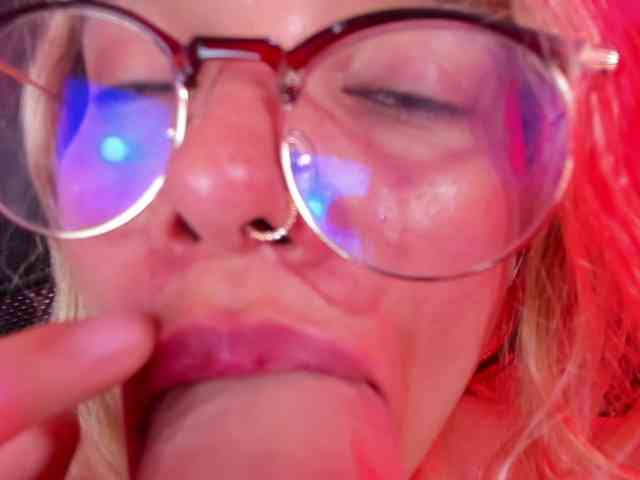 OliviaFox OliviaFox