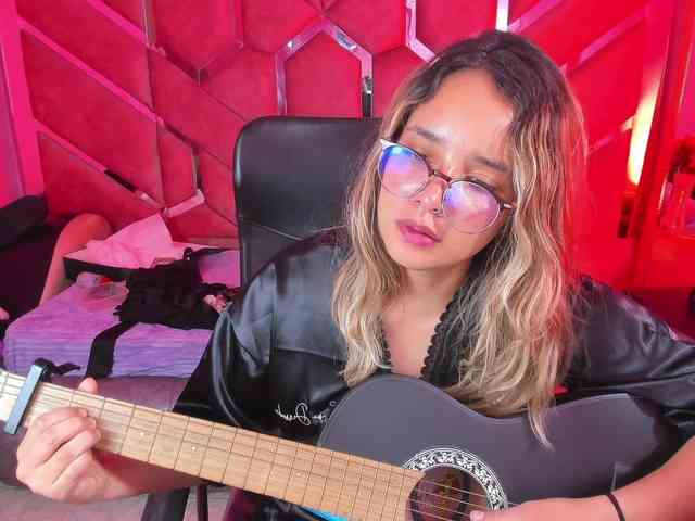 OliviaFox webcam