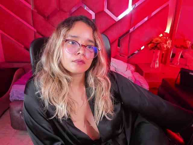 OliviaFox webcam