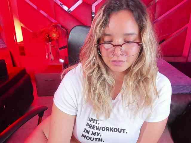 OliviaFox webcam