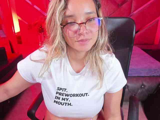 OliviaFox webcam