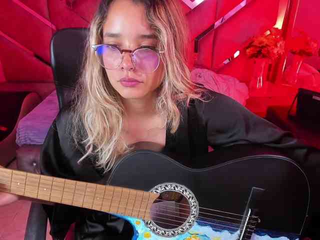 OliviaFox webcam