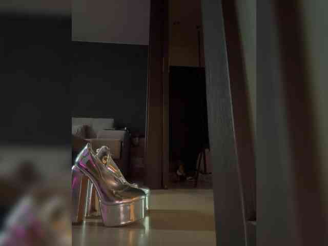 CassieSaunders webcam