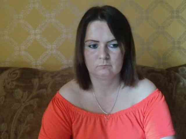 DoreenAlone webcam